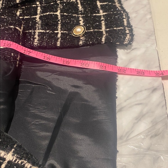 Elegant Black Tweed blazer with pearls Accents - Picture 13 of 13